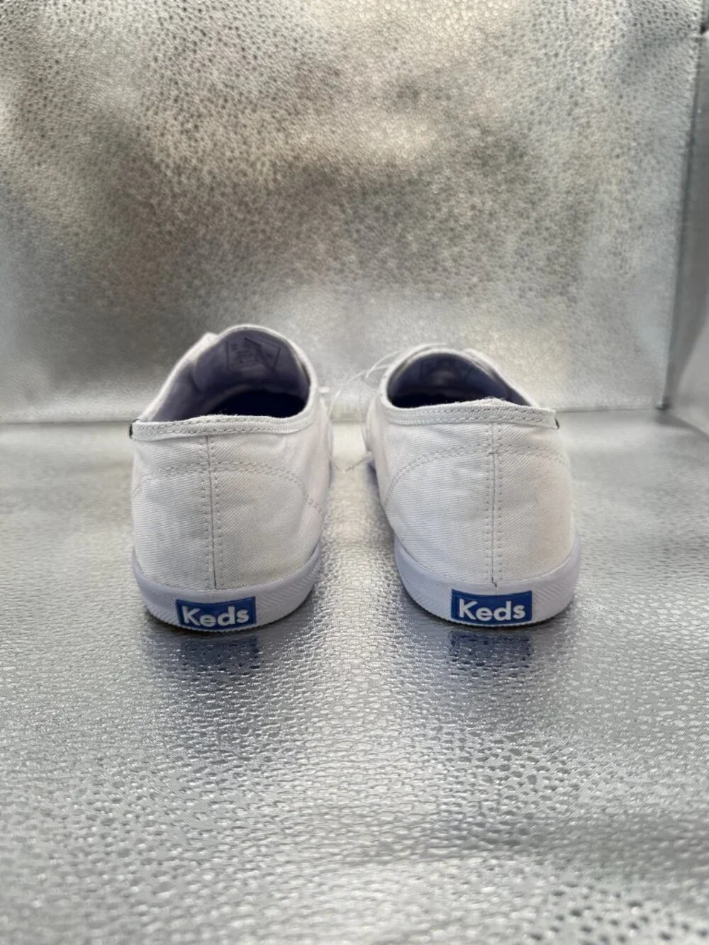 Womens 10 Keds Chillax White Slip Ons No Laces Slip On Shoes